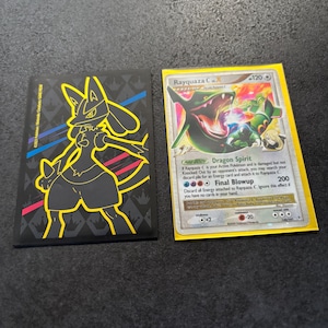25 pochettes dorées pour cartes Pokémon – Protecteurs de pont (Lot de 25) Pochette de collection de haute qualité. Cadeau pour amateur de Pokémon | Cadeau pour fan de Pokémon