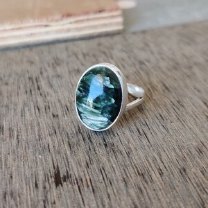 Handmade Oval Seraphinite Ring: 925 Sterling Silver Band