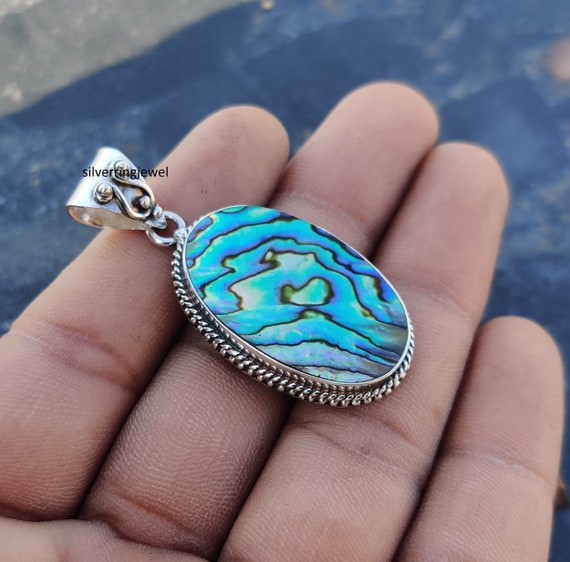 Pendentifs et sequins nacre blanche ou colorée - Les apprêts de Séréna