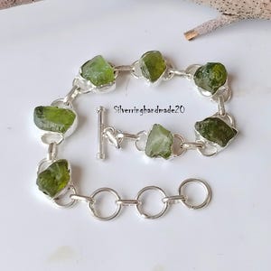 Pulseira de Peridoto Bruto: Joia em Prata de Lei 925 com Pedras Preciosas