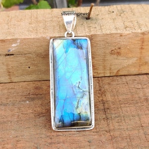 Labradorite Pendant: Rectangle 925 Sterling Silver Gemstone