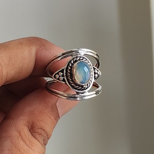 Anel de prata esterlina com opala feito à mão: joia com estilo Boho