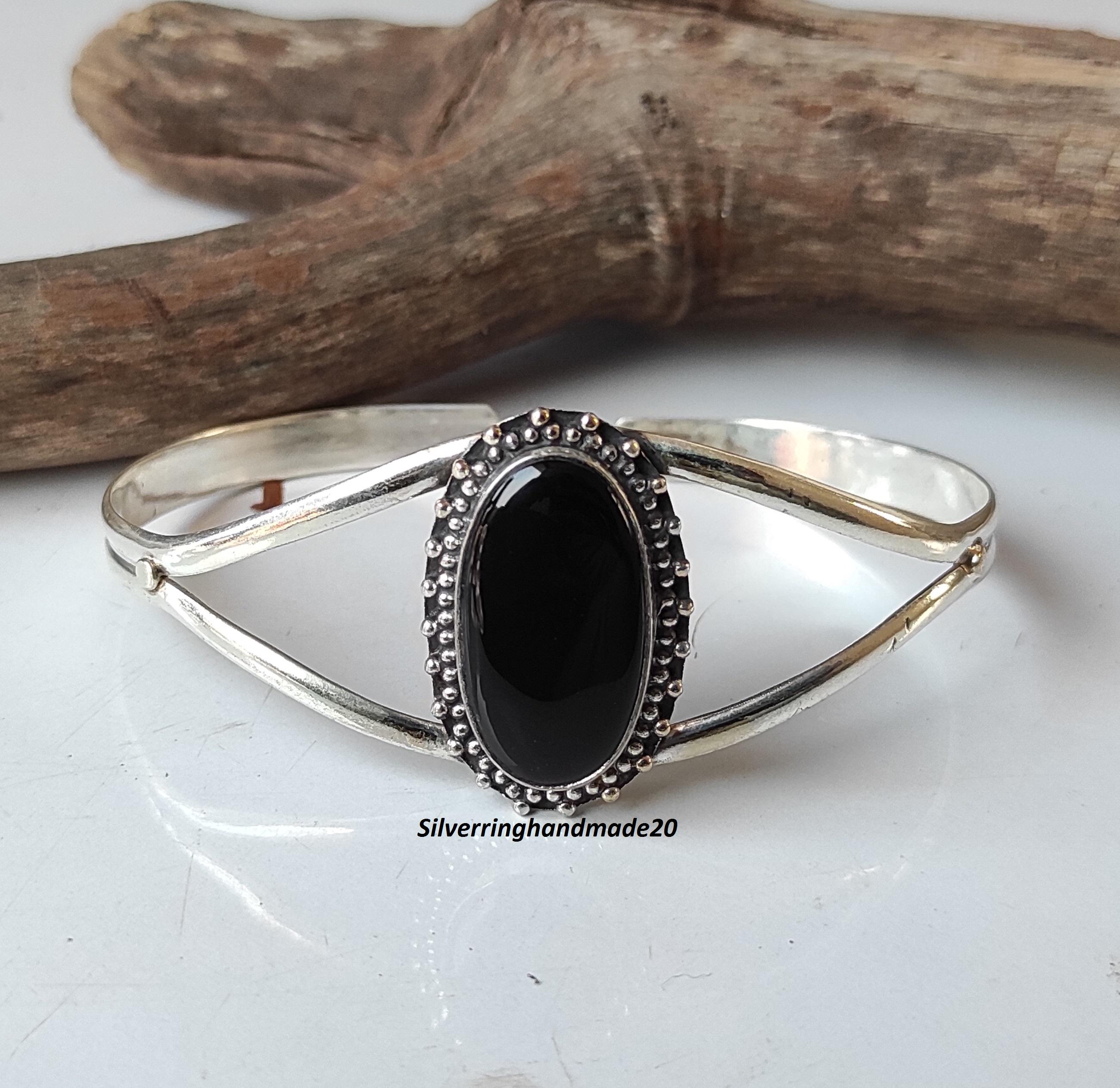 ハンドメイドのブラックオニキスバングル：調節可能なスターリング