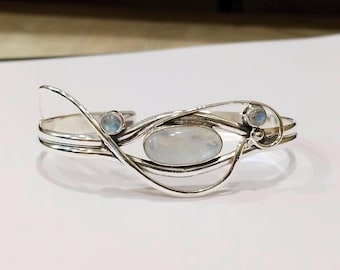 Handgefertigter Regenbogen Mondstein Armreif: Verstellbar aus 925 Sterling Silber