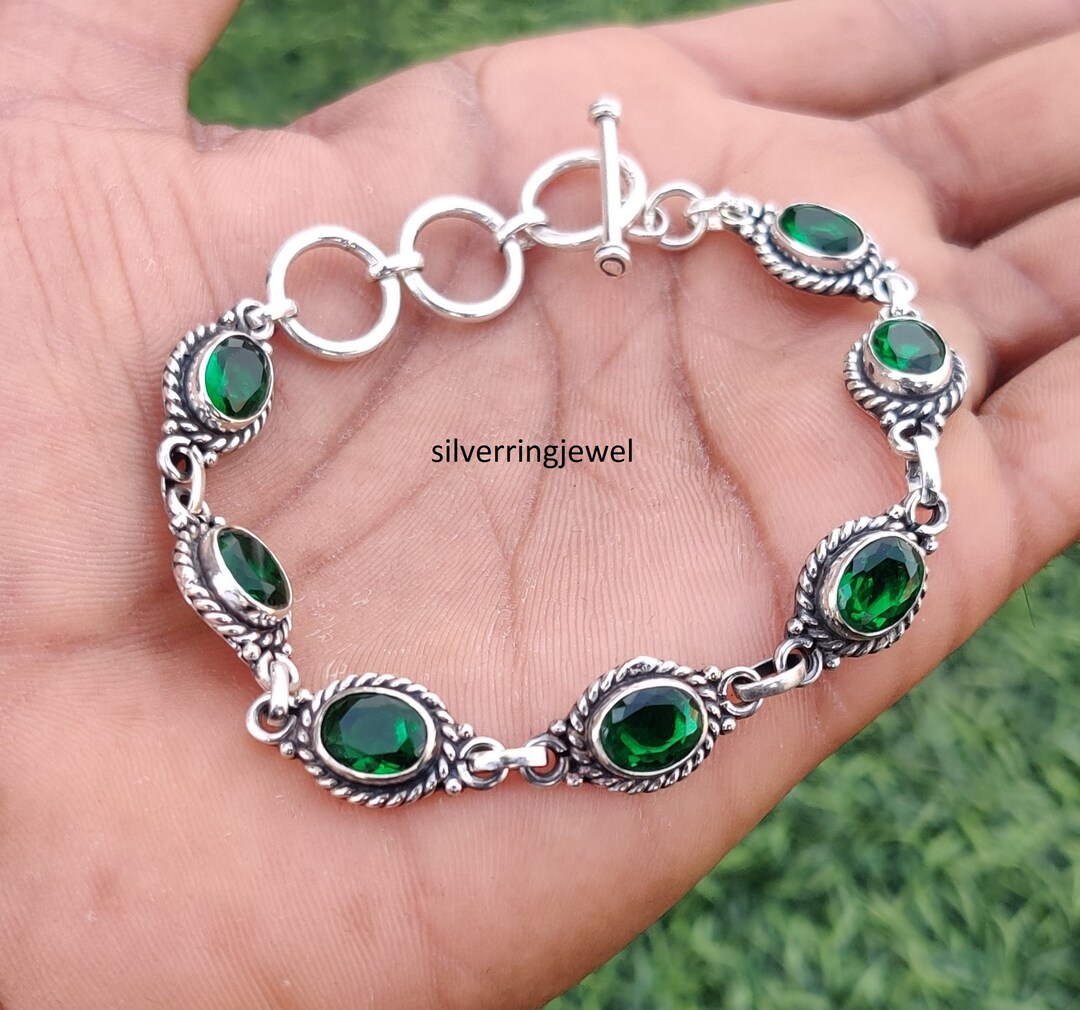 Green Onyx Sterling Silver Bracelet: Handmade Oval Gemstone
