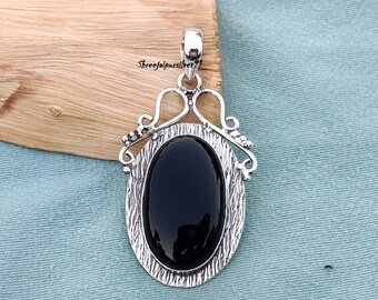 Handmade Black Onyx Pendant: 925 Sterling Silver Oval Gemstone