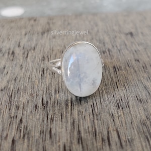 Handgefertigter 925 Sterling Silber Mondstein Ring: Schlichtes Band