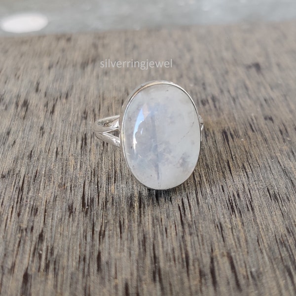 Handmade 925 Sterling Silver Moonstone Ring: Simple Band