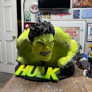 Huge Hulk statue bust