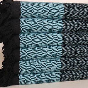 Cadeaux de mariage, jeté de canapé, couvre-lit king size, couverture en coton turquoise de 79 x 95 po, cadeau de pendaison de crémaillère, couverture en losanges,