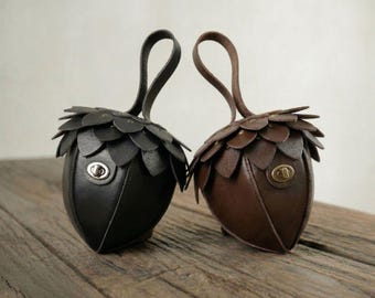 Handmade Pinecone Leather Bag – Renaissance Belt Pouch, Fantasy Dice Holder