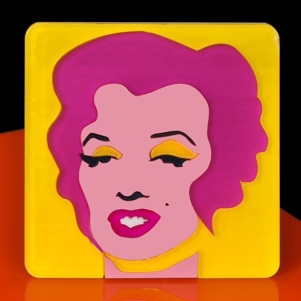 Tableau pop art Marylin Monroe jaune en plexiglass assemblé à la main, art mural pour décorer votre intérieur