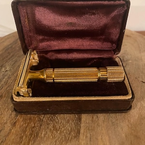 Vintage 1940s Gillette Aristocrat Gold TTO Double Edge Safety Razor In Original Red Leather Box