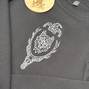 Robin Hobb Beloved geborduurde hoodie van biologisch katoen met capuchon - Fantasy Bookish Clothing