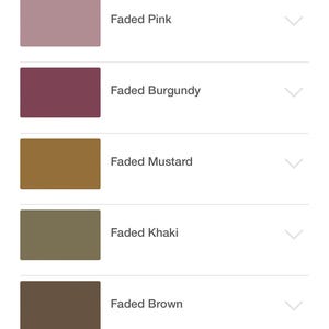 K&ouml;nnte beinhalten: Eine Farbpalette mit sieben verblassten Farben: Wei&szlig;, Rosa, Burgunder, Senf, Khaki, Braun und Marine. Jede Farbe wird in einem rechteckigen Block mit ihrem Namen daneben angezeigt.