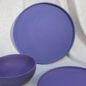 Large dinner plate Lavender image 2