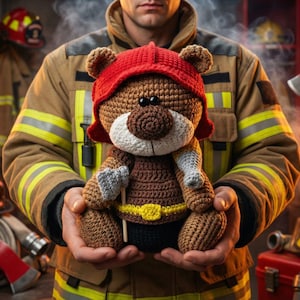 Patrón de crochet para ropa de bombero de 18 cm / Tutorial en PDF AMIGURUMI