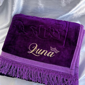 Personalized prayer rugs Violet