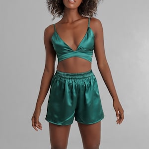 Elegant Mulberry Silk Lounge Set in Emerald Green - Wrap Up Bra and High-Rise Shorts - Classic Comfort Meets Timeless Style - Gift for Her