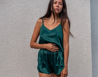 Luxury Mulberry Silk Pyjama Set in Emerald Green - Camisole Top & Sleep Shorts - Ultimate Elegance for Nighttime Comfort - Gift for Her