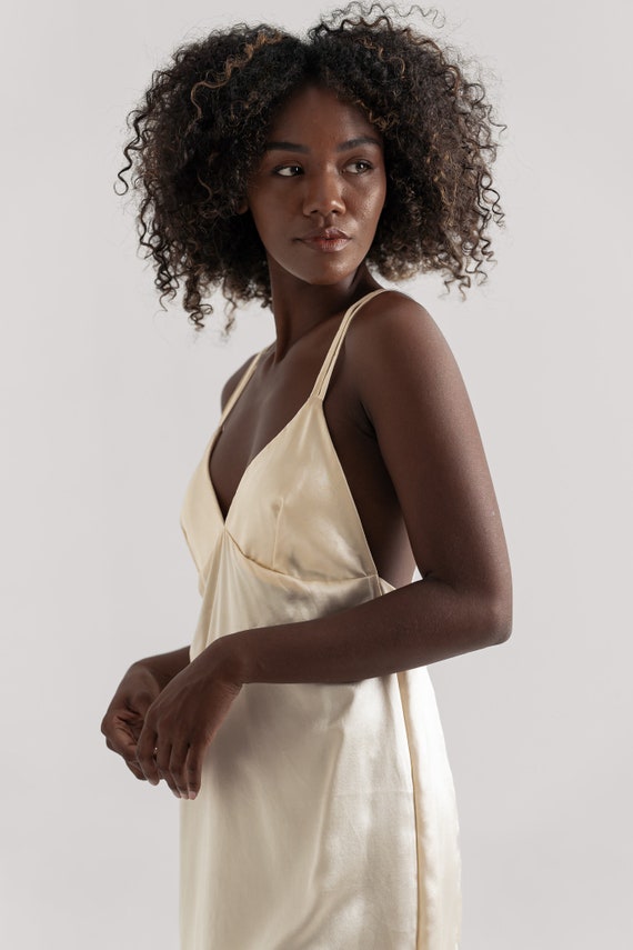 la perla silk short slip dress Silk slip dress in wild orchid