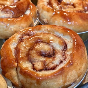 Apple Cinnamon Rolls | Caramel Apple Rolls | Fruit Rolls | Apple Bread | Cinnamon Apple | Breakfast Pastry | Gourmet Style Bakery Rolls