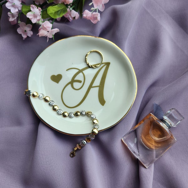Custom Ring Dish, Monogram Jewelry Dish, Monogram Ring Dish, Wedding Ring Holder, Personalized Ring Dish, Wedding Gift, Engagement Gift