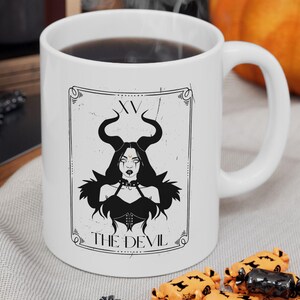 Taza de cerámica con la carta del Tarot del Diablo, taza de café gótica, taza de té ocultista, artículos para beber con arte oscuro, decoración de cocina de brujas, taza de brujas, taza de tarot, regalo de bruja