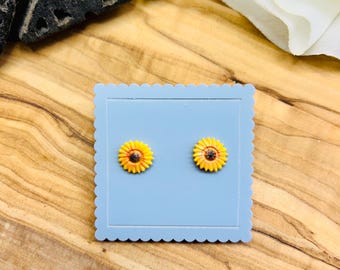 Sunflower stud earrings