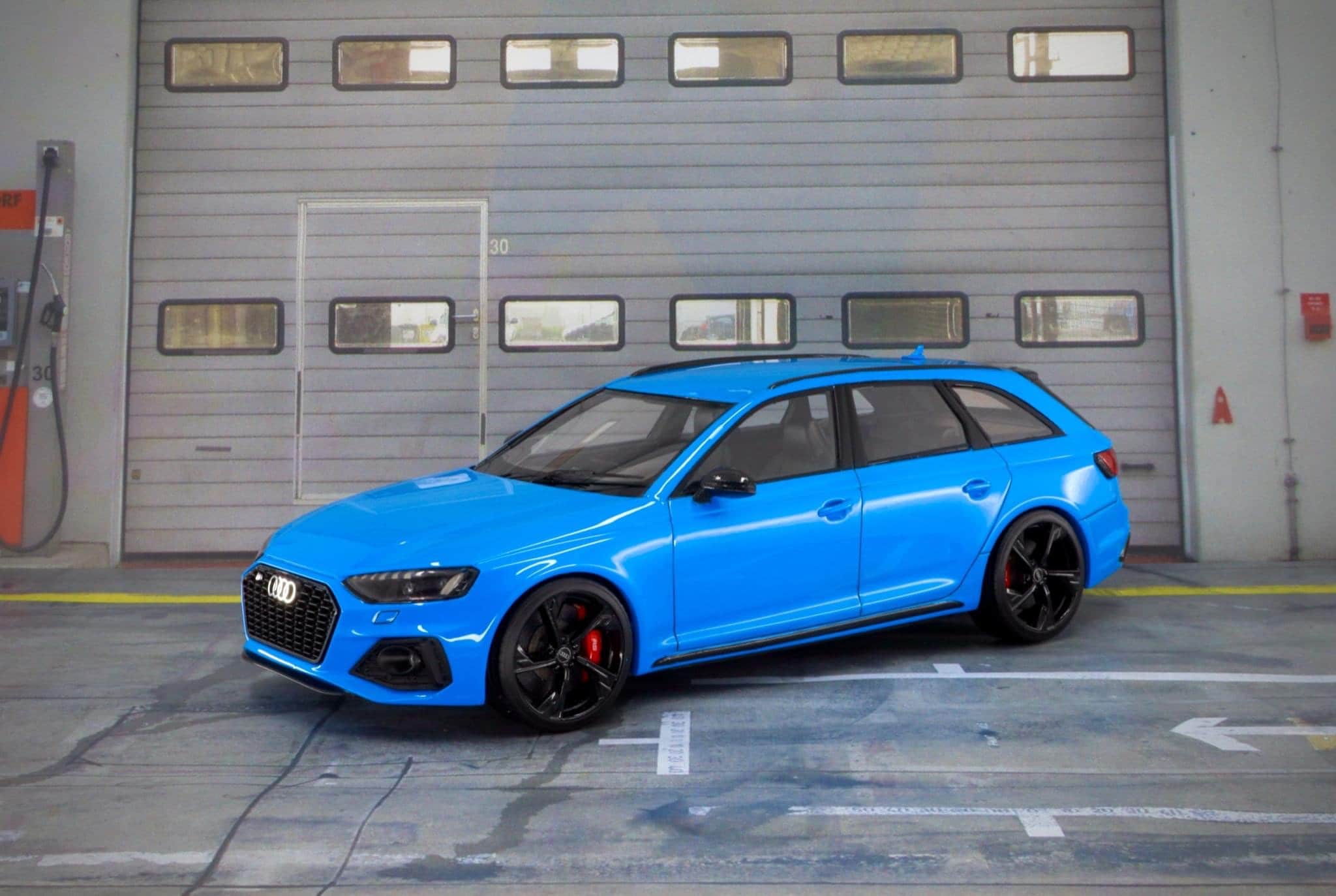 Audi b9 rs4 -  Österreich