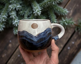 Blue mountain round mug