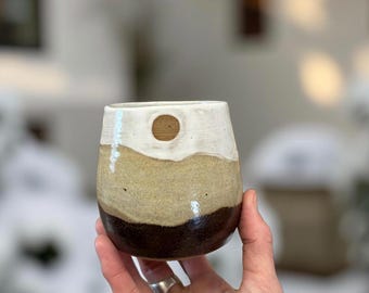 Snowy sky ceramic mountain cup (white sky and brown mountains)
