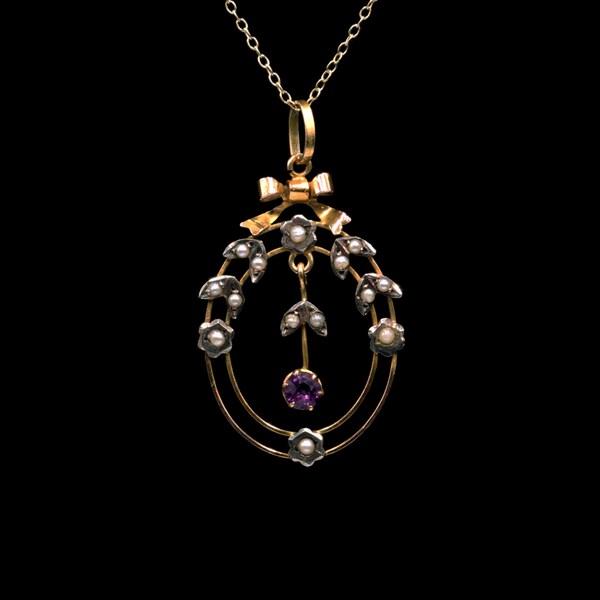 Antique Art Nouveau 9ct gold seed pearl pendant with chain