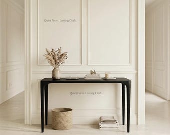 Konsolbord i massiv valnöt, elegant entré, smalt soffbord, lyxmöbler i mitten av århundradet