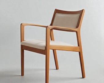 Modern Dining Chair with Wooden Arms – Stylish Kitchen & Living Room Seating