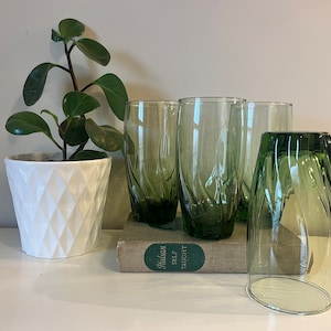 Ivy Green Glass Tumblers - Anchor Hocking Central Park Starfire Glassware - Set of 4 - Green Glass Tumblers