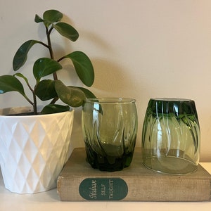 Set of 4 Green Glasses - 12 Ounce Starfire Lowball Rocks Drinking Glasses - Anchor Hocking Central Park Glassware