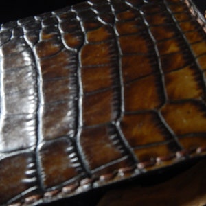 Cartera de cuero hecha a mano
