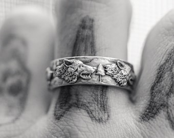 Handmade Silver Wolf Men Band Ring, Sterling Wolf Wedding Ring, Cool 925 Biker Rings For Boyfriend Jewelry Gift Wolf Head Male Promise Ring