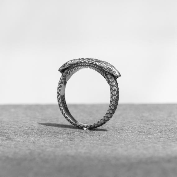 Bague Ouroboros pour homme vintage serpent alliance en argent