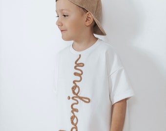 Camiseta oversize para niños y bebés “Bonjour” personalizable