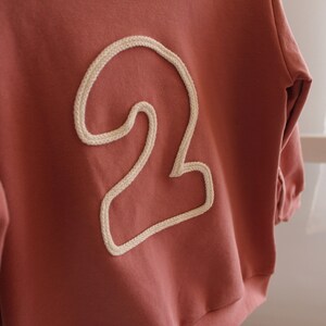 Sweatshirt Zahl / Pullover Geburtstag / erster Geburtstag / zweiter Geburtstag / dritter Geburtstag / personalisiert / Pullover Zahl /Kordel Bild 8
