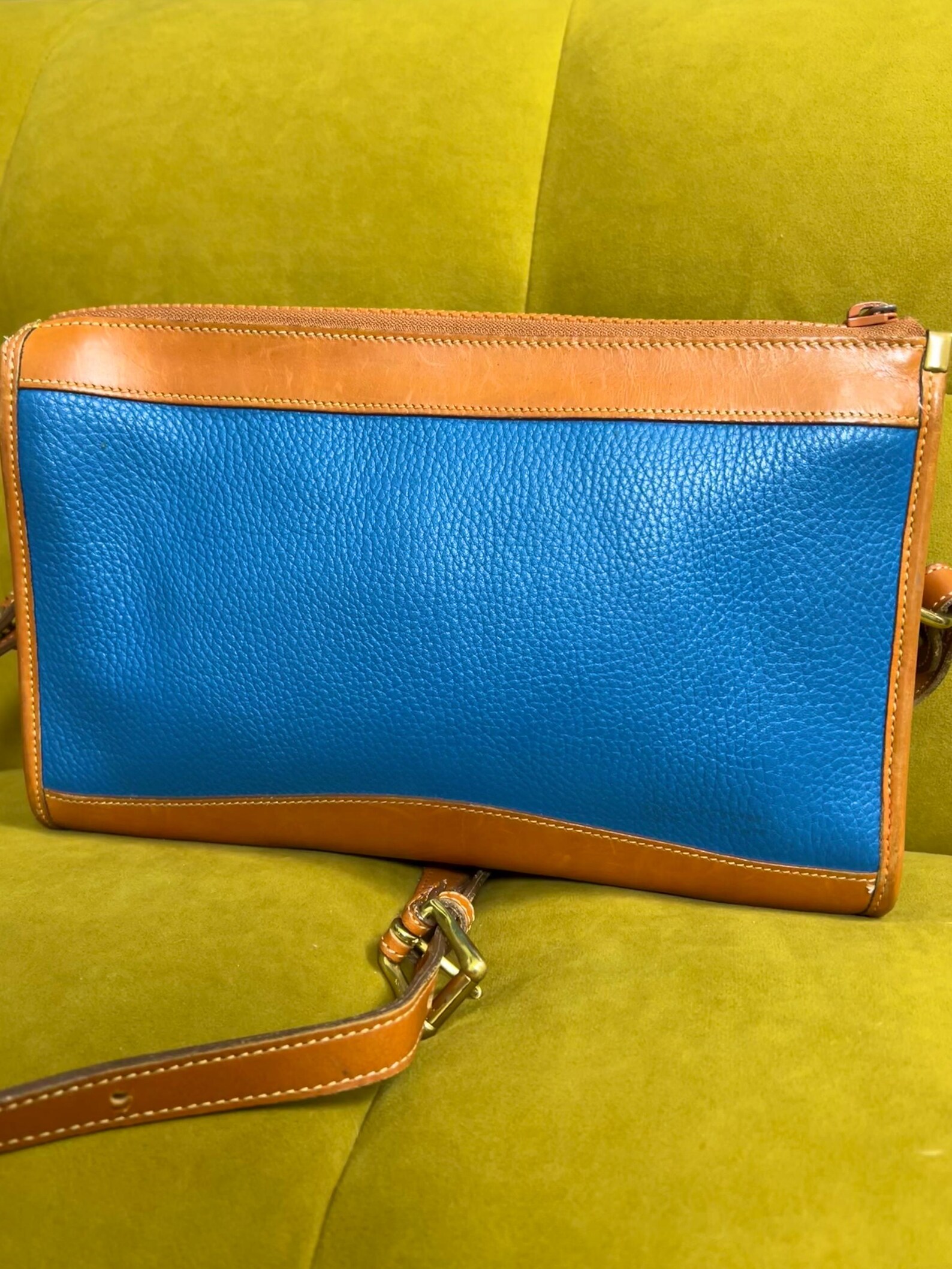 Dooney & Bourke Nuova con Etichetta Blu Patterson pelle Kendra Zip in Alto