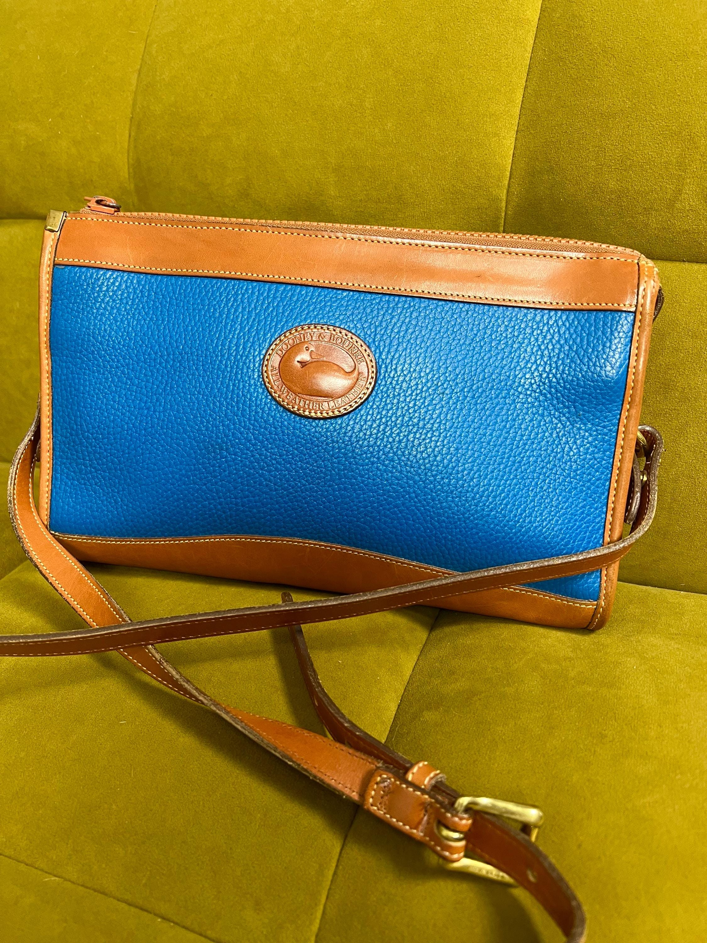 Vintage Dooney & Bourke ドゥーニー　バッグ　ネイビー Vintage Dooney & Bourke Navy Blue All Weather Leather
