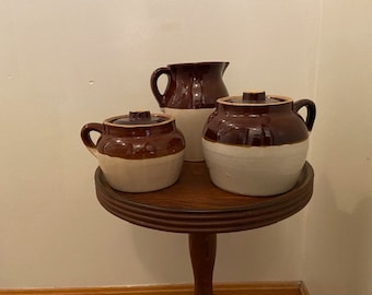 Bean Pot Pottery Set.