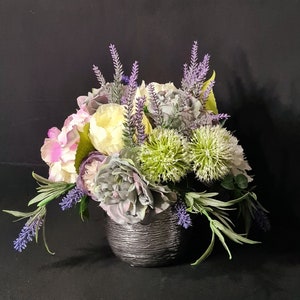 Table arrangement, table decoration, arrangement, decoration, decor, artificial composition, table decoration made of flowers,