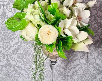 Tischdekoration mit Hortensie, Tischgesteck mit Hortensie, Tischgesteck aus künstlichen Blumen, Tischdekoration mit Anthurie