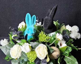 Easter decoration, spring arrangement on metal tray, Easter decoration with artificial decoration, spring decoration, spring decoration, Easter bunnies, Easter eggs
