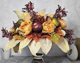 Decorated vase with artificial flowers, ceramic vase, ceramic vase with autumn decor, decor with pumpkin, table decoration, table centerpiece