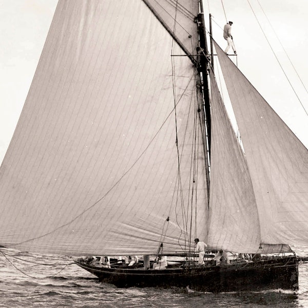 1 NOSTALGIC Yacht SAILING PHOTO ... photo of vintage sailingboat betwen 1890 - 1920